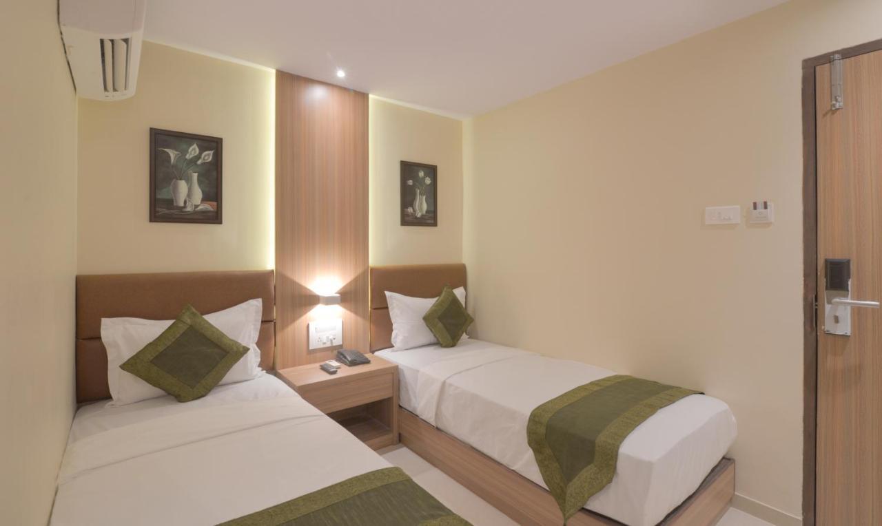 Hotel West Blue Mumbai Exterior photo