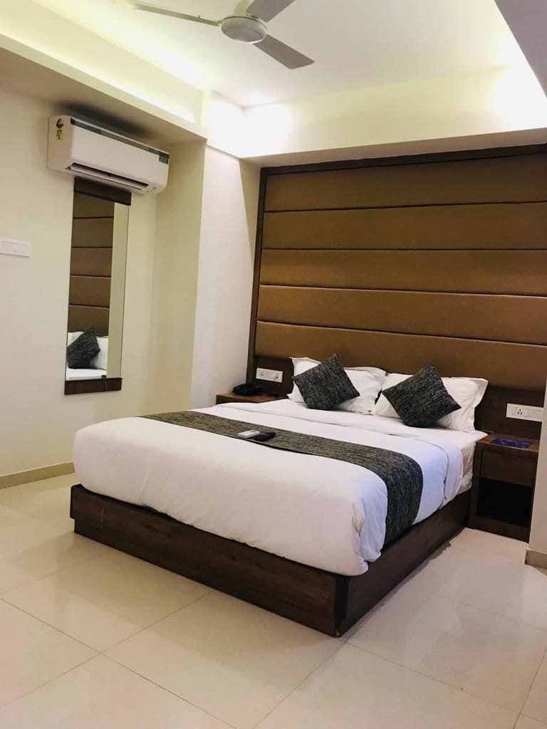 Hotel West Blue Mumbai Exterior photo